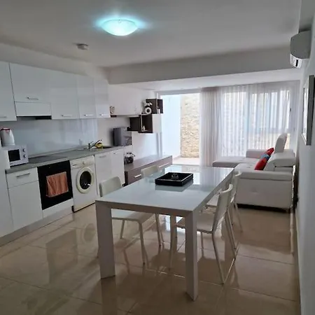 The Caves Cosy Apartment 1 Saint Julian's Exterior photo